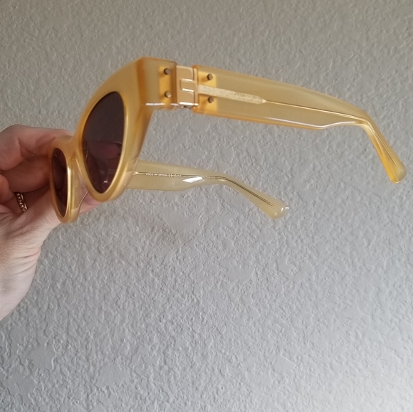 Clear yellow and gold cateye sunglasses - Picture 8 of 10